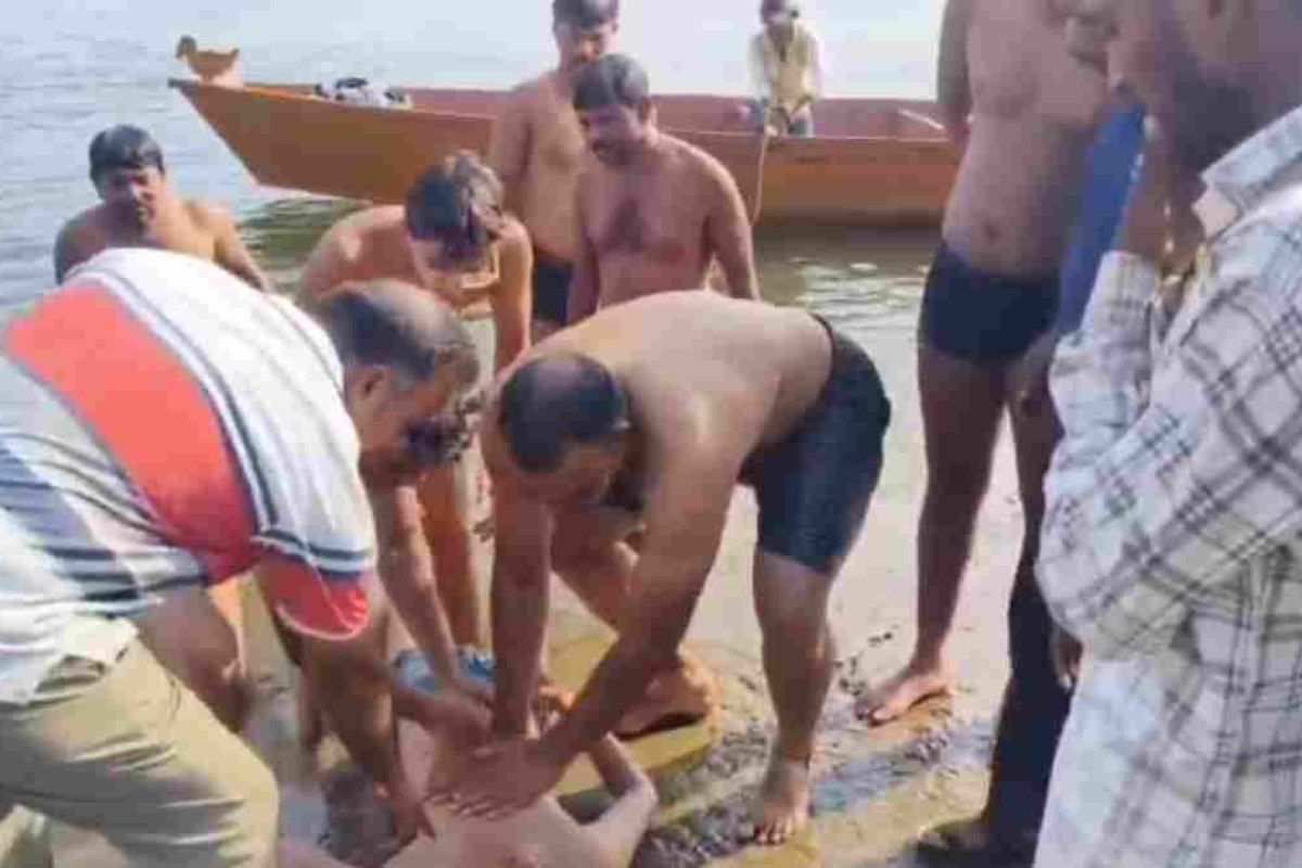 MP Accident News: नर्मदा में गहरे पानी ने ली किशोर की जान, गोताखोरों ने निकाला शव