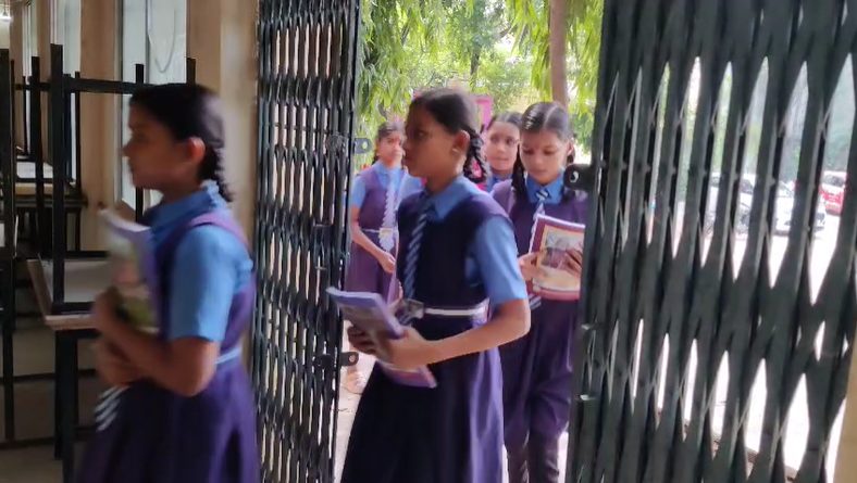 Shala Pravesh Utsav 2026 : छत्तीसगढ़ में आज से नए शिक्षा सत्र का शंखनाद: स्कूलों में गूंजेगा राष्ट्रगीत और ‘अरपा पैरी के धार’, 30 जून को मनेगा शाला प्रवेश उत्सव