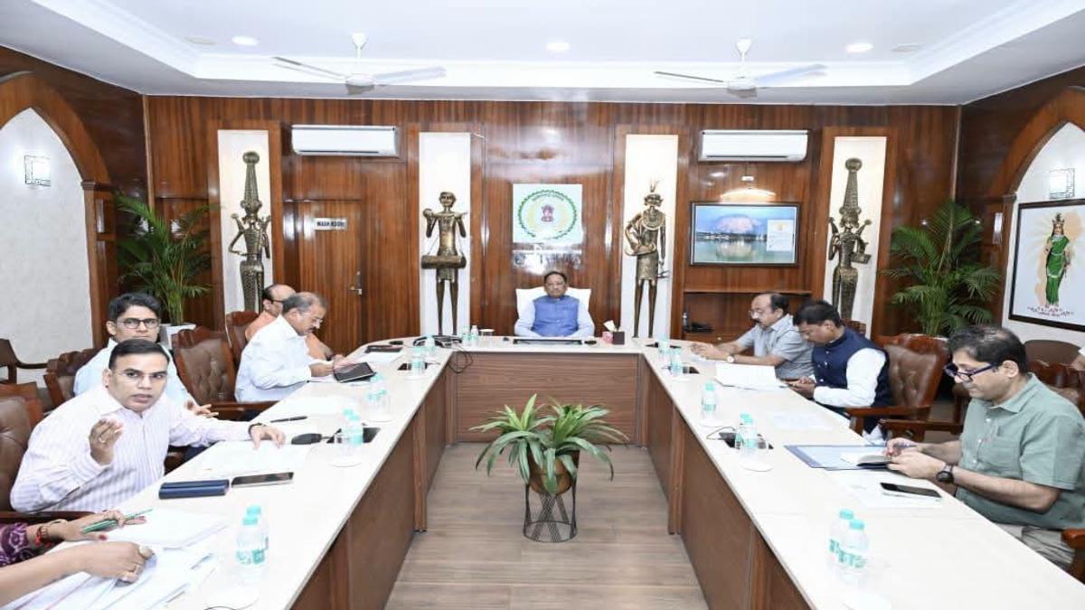 CG Players : खिलाड़ियों को बड़ा तोहफा: छत्तीसगढ़ में 156 उत्कृष्ट खिलाड़ियों को जल्द मिलेगी सरकारी नौकरी, सीएम साय ने सूची को दी मंजूरी