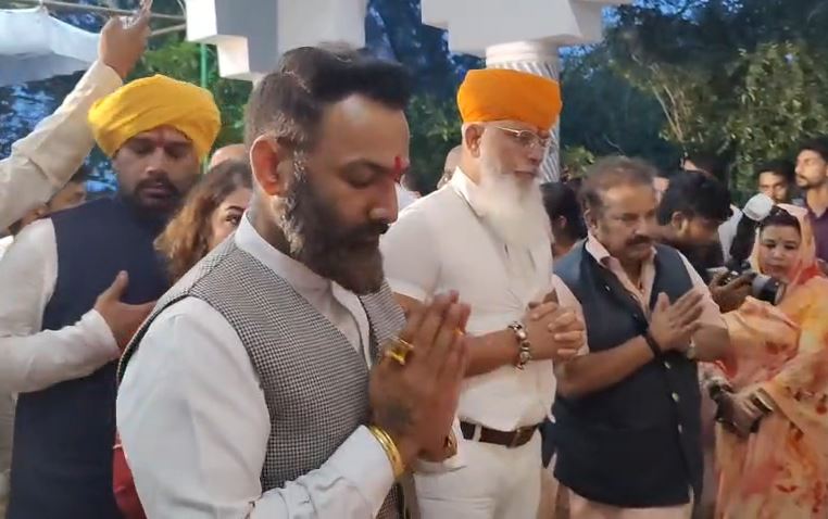 Naugai Hatyakand: कोरिया तिहरा हत्याकांड: बैकुंठपुर पहुंचे करणी सेना अध्यक्ष राज शेखावत, गृहमंत्री के इस्तीफे और आरोपियों के एनकाउंटर की मांग