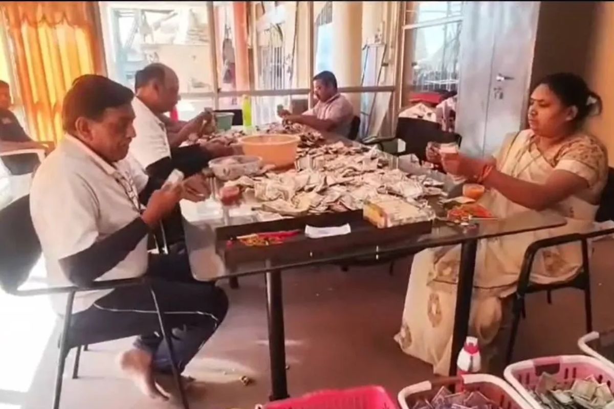 Ujjain News: महाकाल मंदिर के खजाने का होगा ऑडिट? महापौर ने दान सामग्री के सत्यापन की उठाई मांग