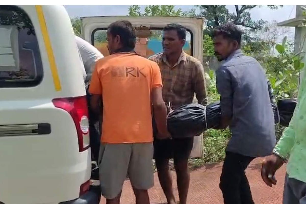 Bilaspur News: खेत में मिले मां और दो बेटों के शव, करंट से मौत की आशंका; जांच शुरू