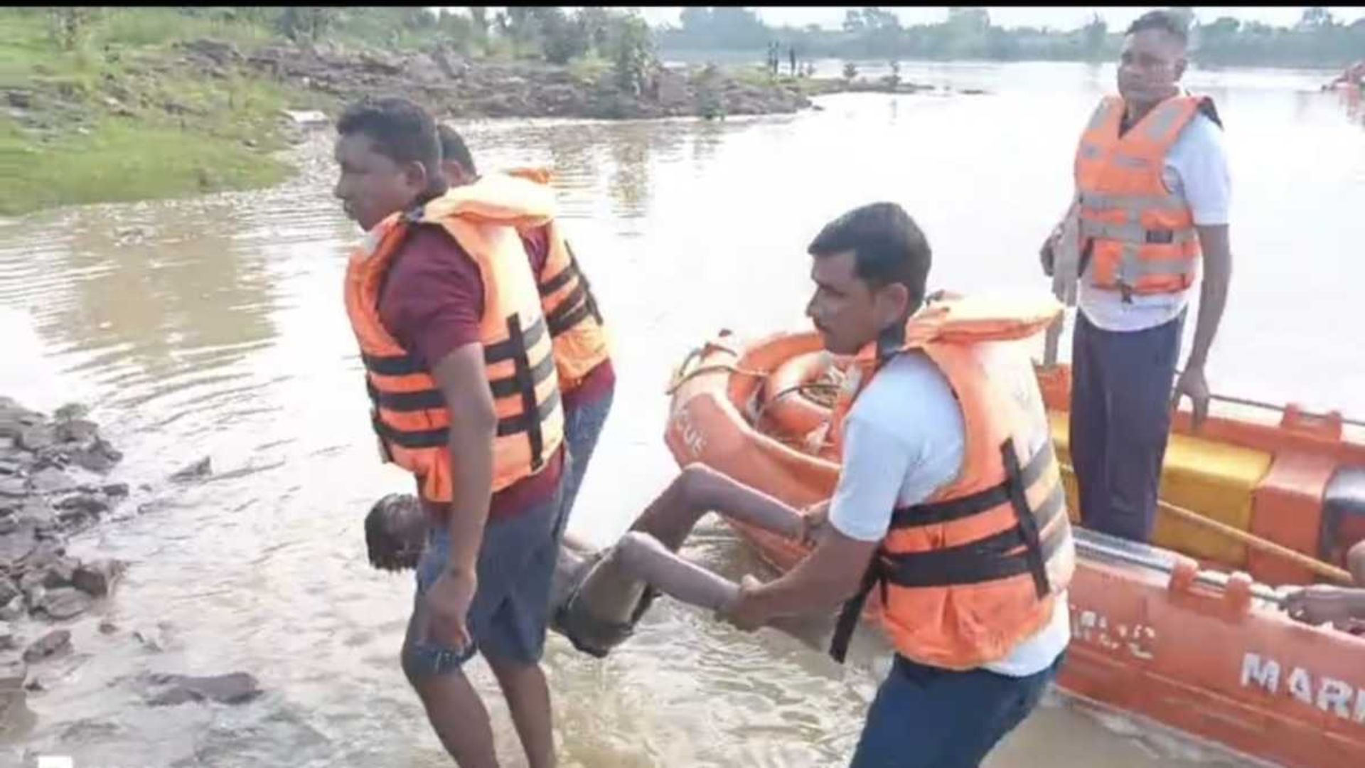 Durg News: बर्थडे सेलिब्रेशन के दौरान बड़ा हादसा, नदी में डूबे दो किशोर, SDRF का सर्च ऑपरेशन जारी