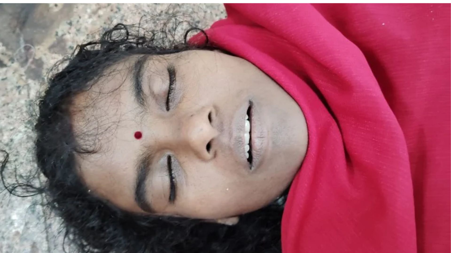 Dhamtari News : गीले कपड़े सुखाना पड़ा भारी: बिजली का करंट लगने से महिला की गई जान, परिजनों का रो-रोकर बुरा हाल