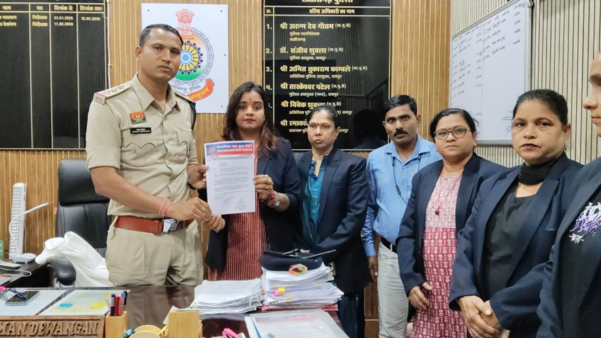 Raipur News: कंगना रनौत के कथित बयान पर बढ़ा विवाद: रायपुर में कानूनी कार्रवाई की मांग, FIR दर्ज करने की उठी आवाज