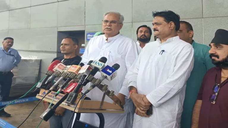 Bilaspur Violence: बिलासपुर हिंसा पर भड़के पूर्व सीएम भूपेश बघेल, गृह मंत्री पर साधा निशाना; बोले- ‘न अपना जिला संभल रहा, न गृह मंत्रालय’
