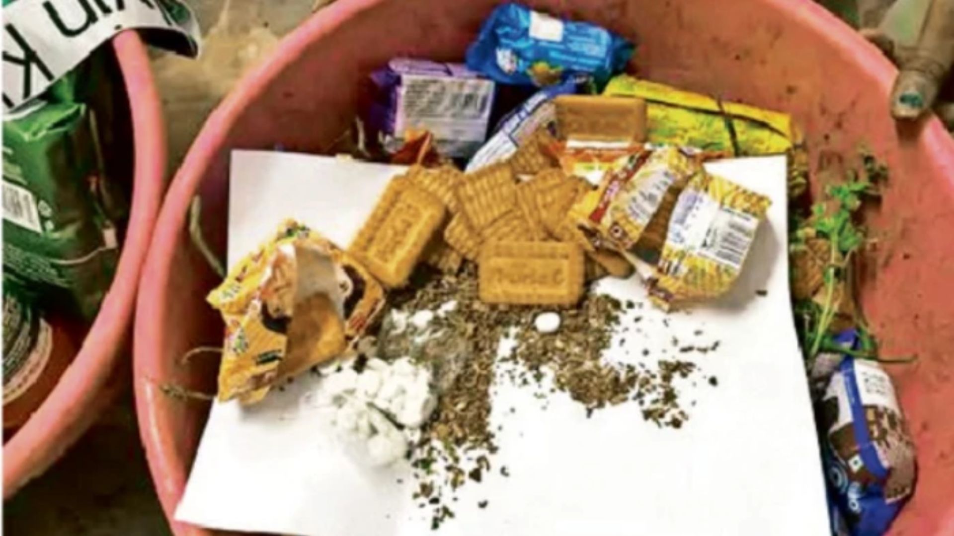Raipur News : जेल सुरक्षा में बड़ी सेंध की कोशिश नाकाम, सघन जांच में गांजा, नशीली गोलियां और तंबाकू जब्त