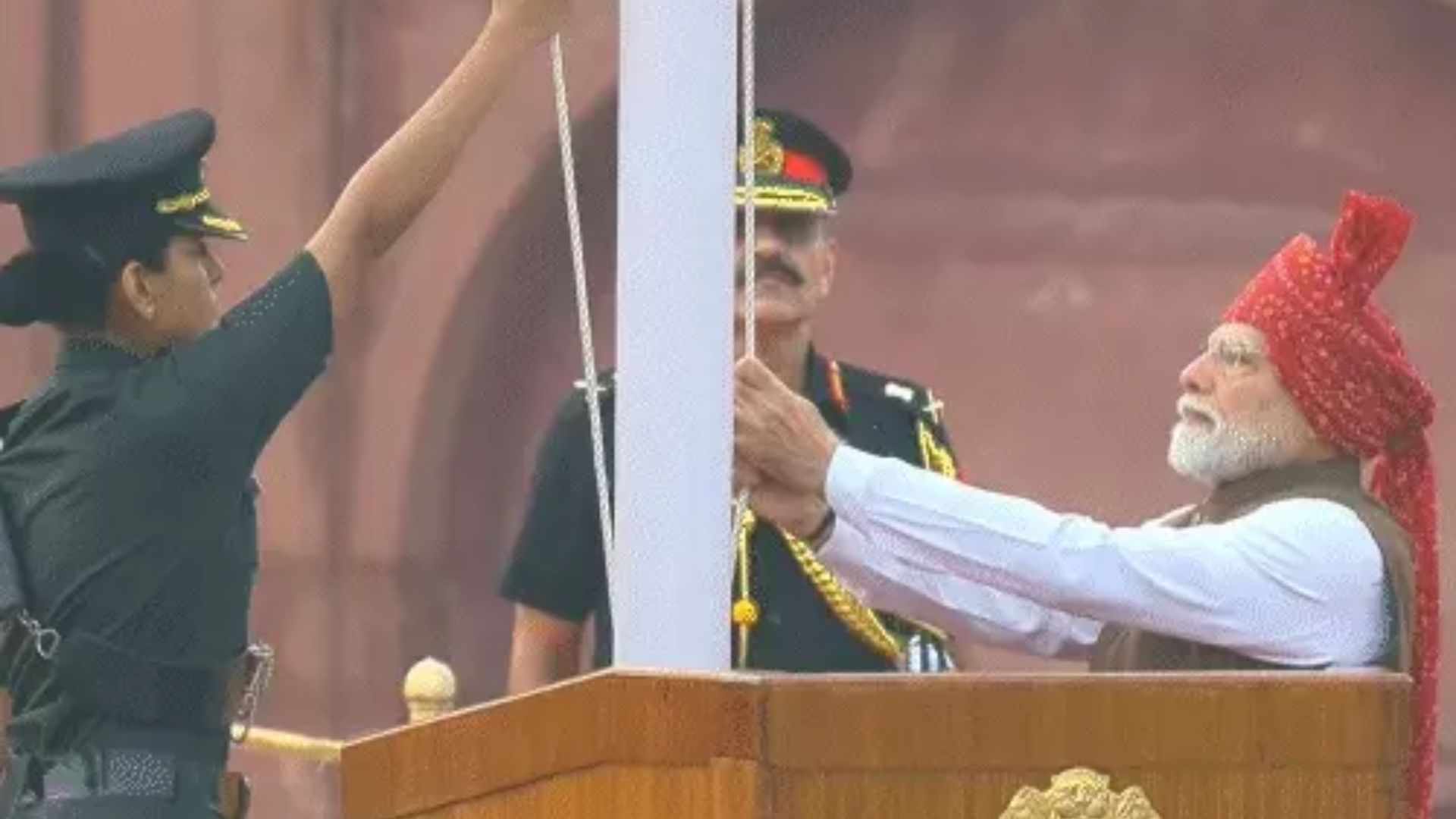 Delhi News: लाल किले से PM मोदी का बड़ा संदेश, बोले- हथियारबंद नक्सल गए, अब ‘दिमागी नक्सलियों’ को पहचानना होगा