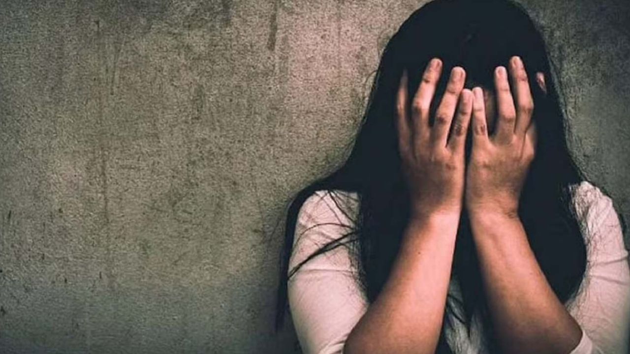 Kanker Crime News: कांकेर में नाबालिग से सामूहिक दुष्कर्म, परिचित युवक समेत चार आरोपी गिरफ्तार