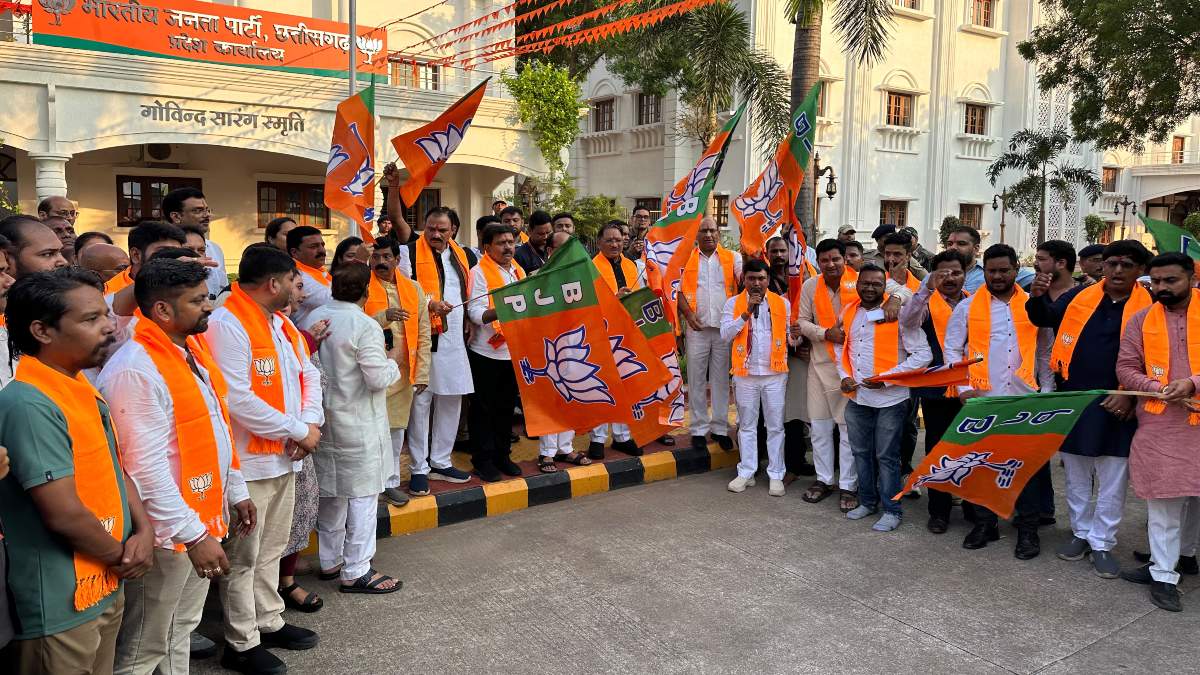 PM Modi Birthday YatraPM :  मोदी के 25 साल सेवा के: छत्तीसगढ़ से वाराणसी और वडनगर के लिए रवाना हुई ‘जल जन सेवा संकल्प यात्रा’