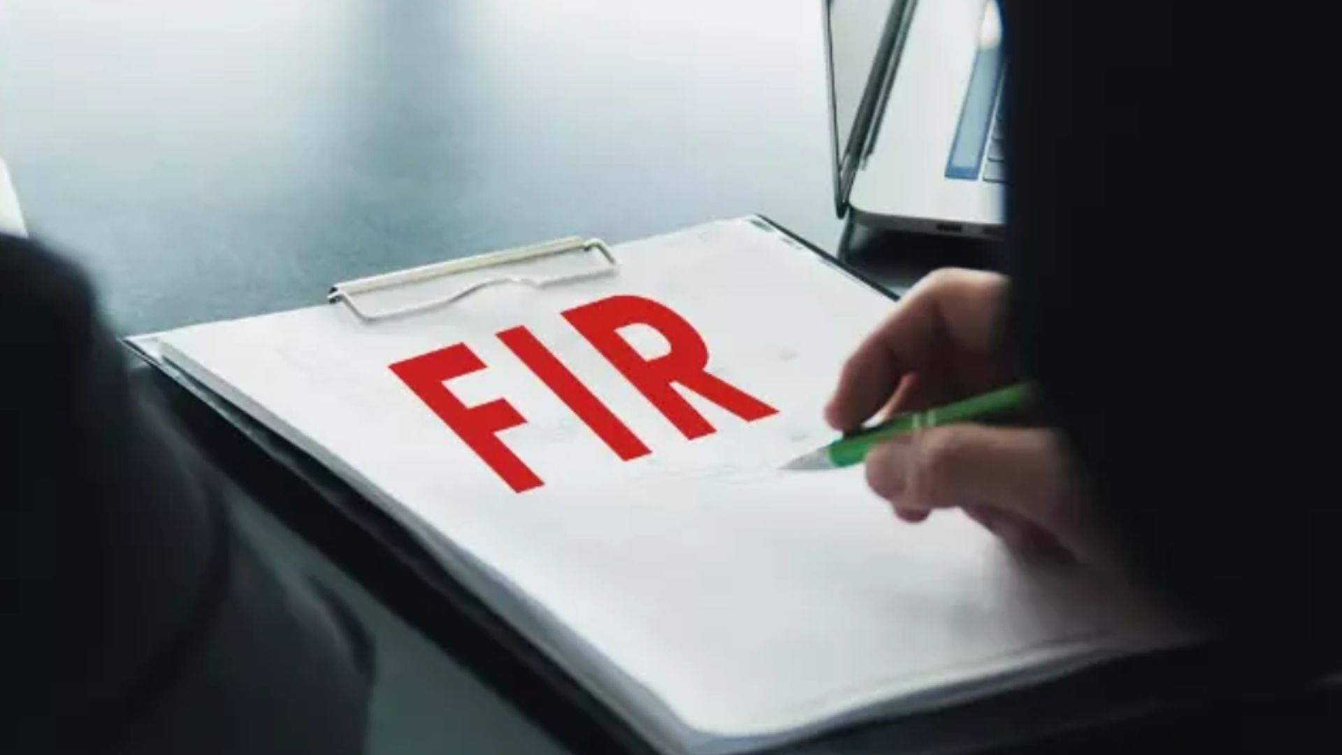 Durg News: केबल कर्मचारी को जान से मारने की धमकी, दो लोगों के खिलाफ FIR दर्ज
