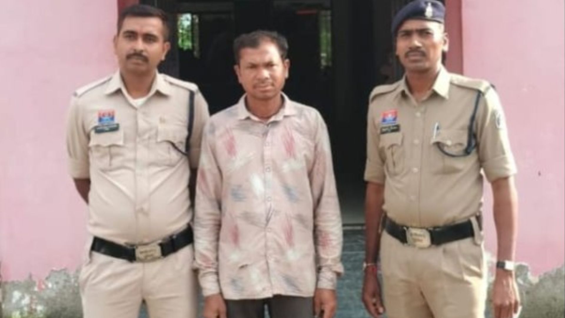 Kawardha News: चाचा पर डंडे से किया था जानलेवा हमला, मौत के बाद तेलंगाना भागा आरोपी, पुलिस ने किया गिरफ्तार