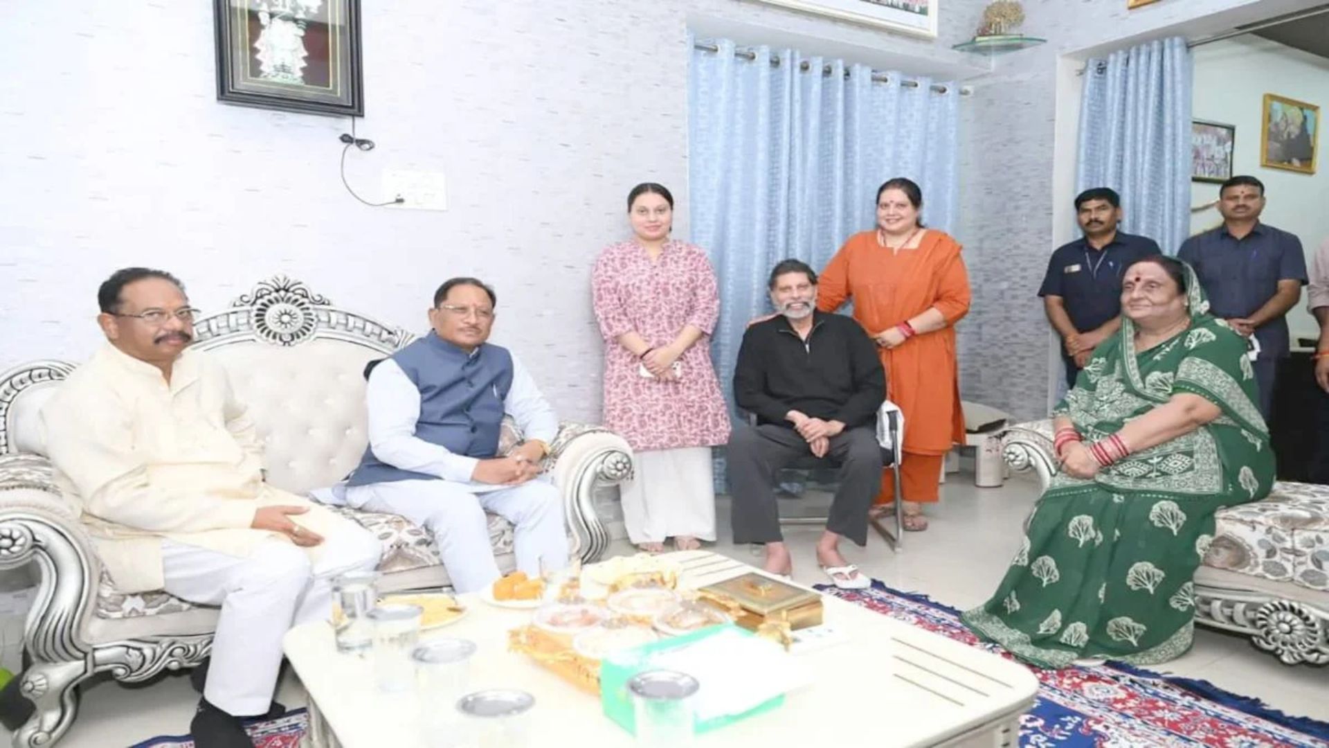 Raipur News: सीएम साय ने BJP प्रदेश अध्यक्ष किरण सिंह देव से की मुलाकात, स्वास्थ्य का जाना हाल