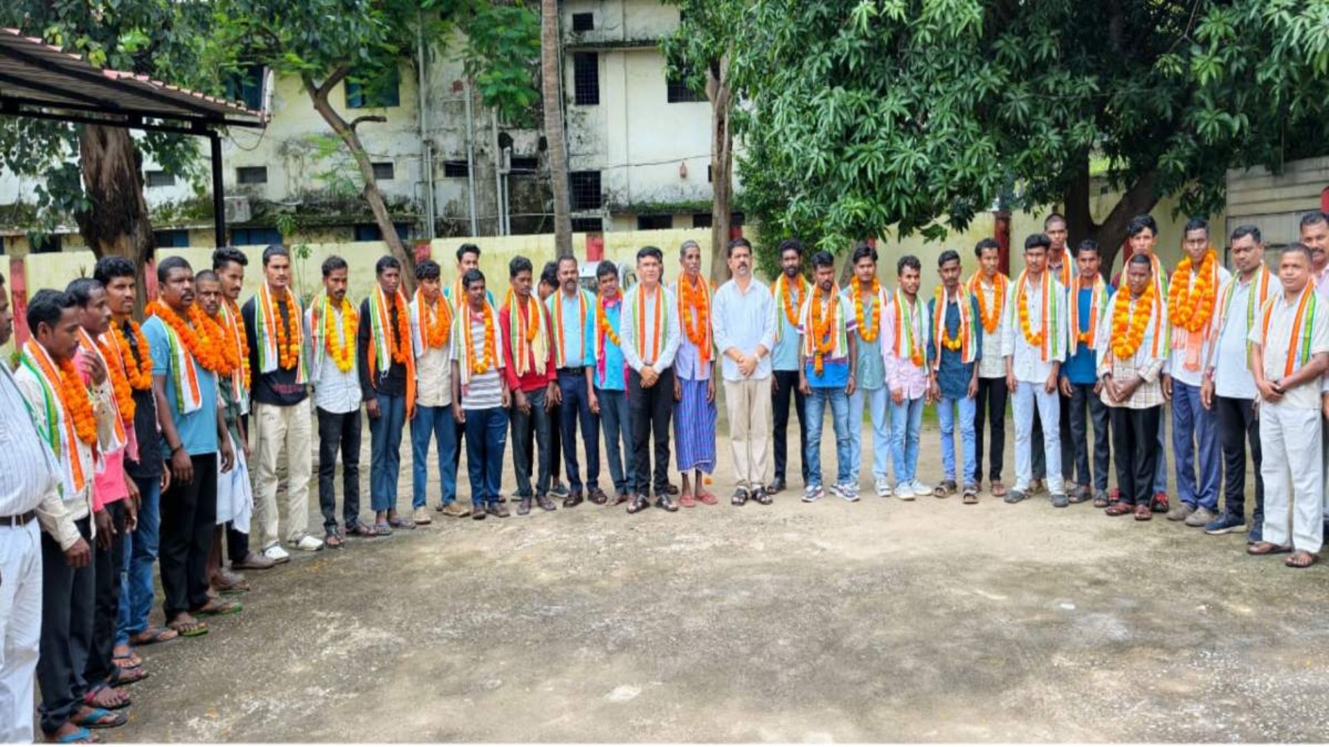 Bijapur News: 50 भाजपा कार्यकर्ताओं ने किया कांग्रेस प्रवेश, BJP जिलाध्यक्ष ने कहा- विधायक फैला रहे भ्रम