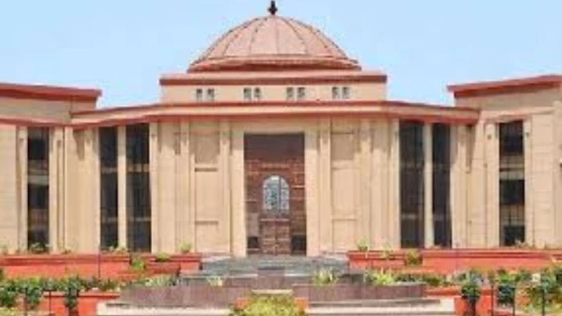 Bilaspur News: CGPSC मुख्य परीक्षा की उत्तरपुस्तिकाओं के पुनर्मूल्यांकन की मांग खारिज, हाई कोर्ट ने याचिकाएं कीं निरस्त